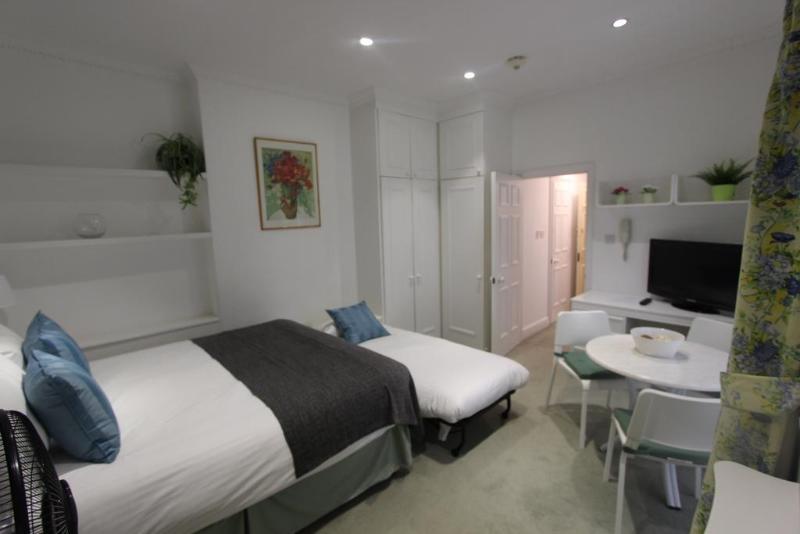 Stay In Serviced Apartments Queensway London Exterior photo